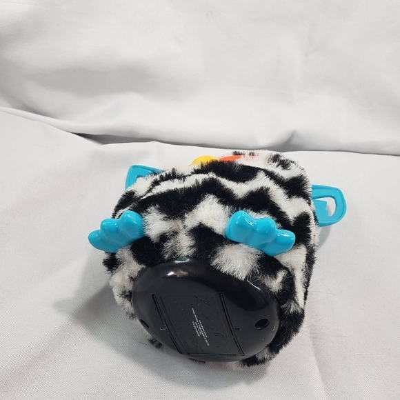 Furby Boom Zebra Zig Zag Stripes Hasbro Interactive Toy Not Working 6 Inch 2012 - Picture 4 of 8